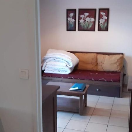 Charmant Logement Avec Piscine برجراك المظهر الخارجي الصورة