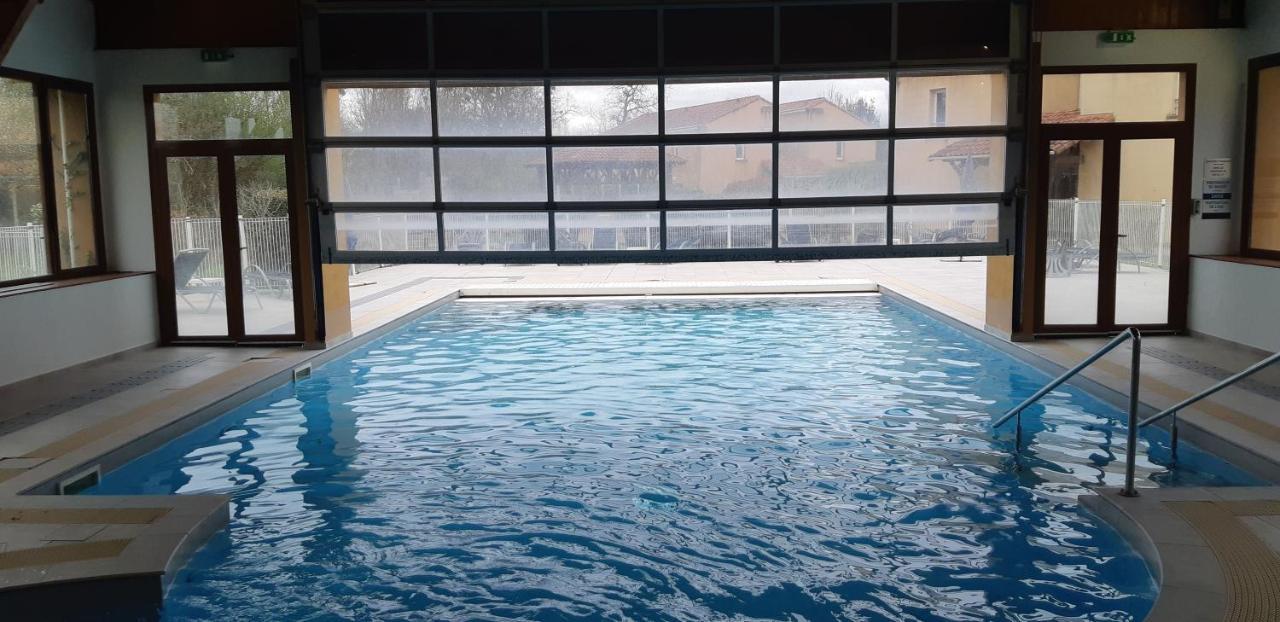 Charmant Logement Avec Piscine برجراك المظهر الخارجي الصورة