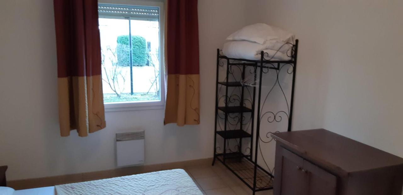 Charmant Logement Avec Piscine برجراك المظهر الخارجي الصورة