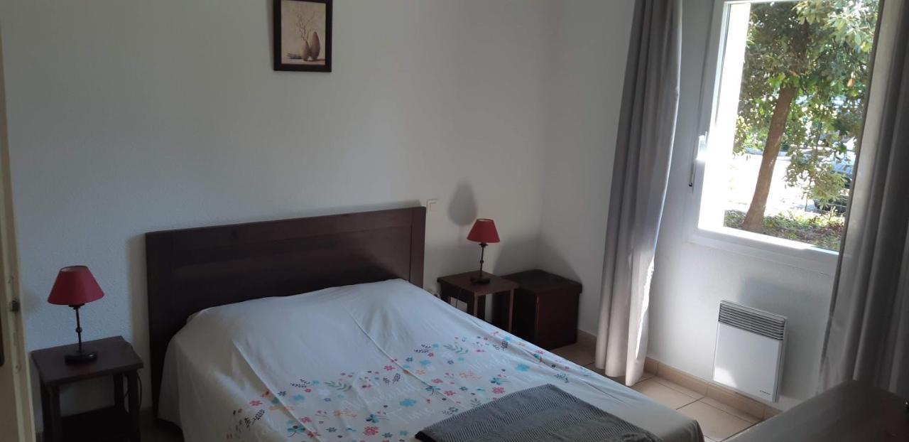 Charmant Logement Avec Piscine برجراك المظهر الخارجي الصورة
